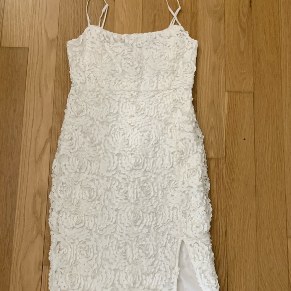 White floral dress - Picture 4 of 5